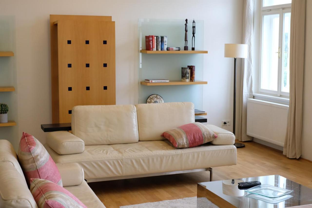 Kolonada Luxury 3 Bedroom Apartment Manes Mariánské Lázně Kültér fotó