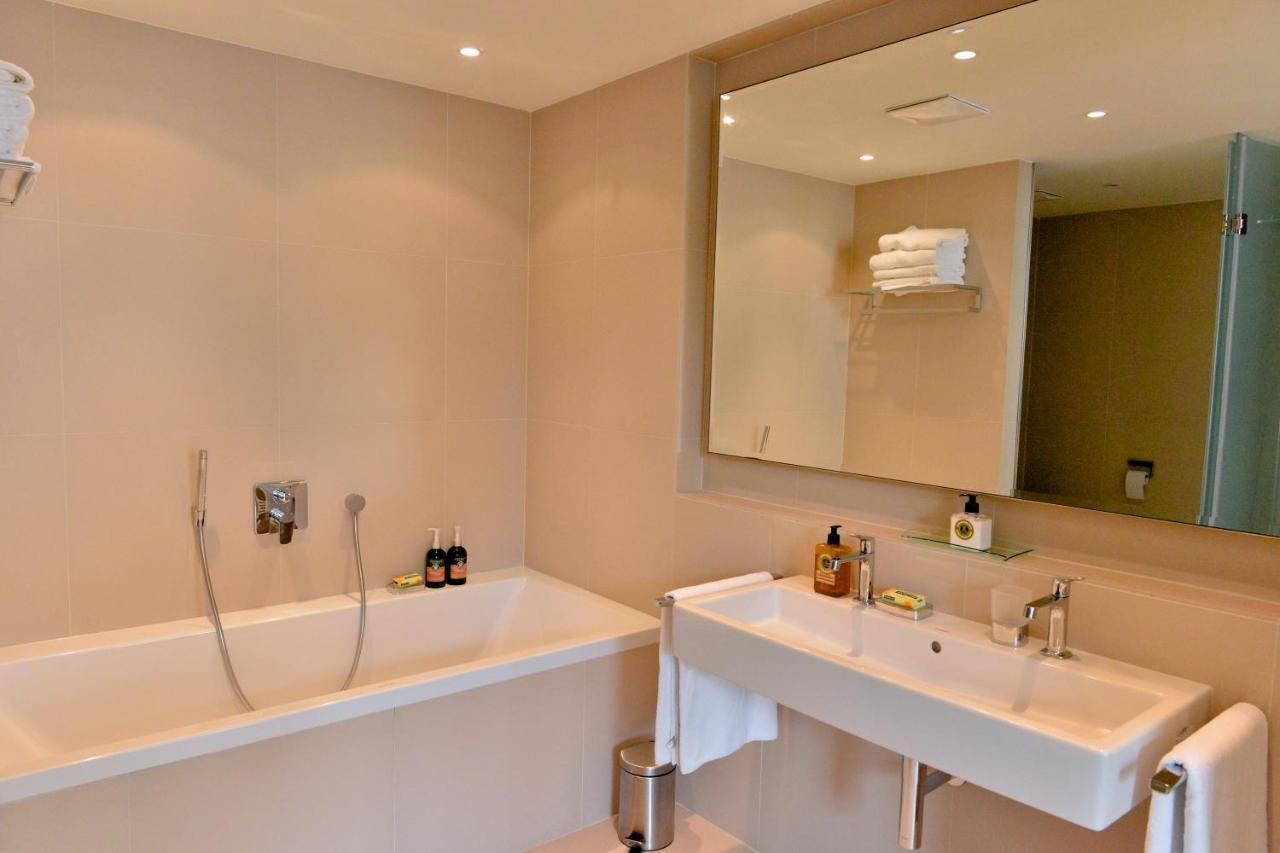 Kolonada Luxury 3 Bedroom Apartment Manes Mariánské Lázně Kültér fotó