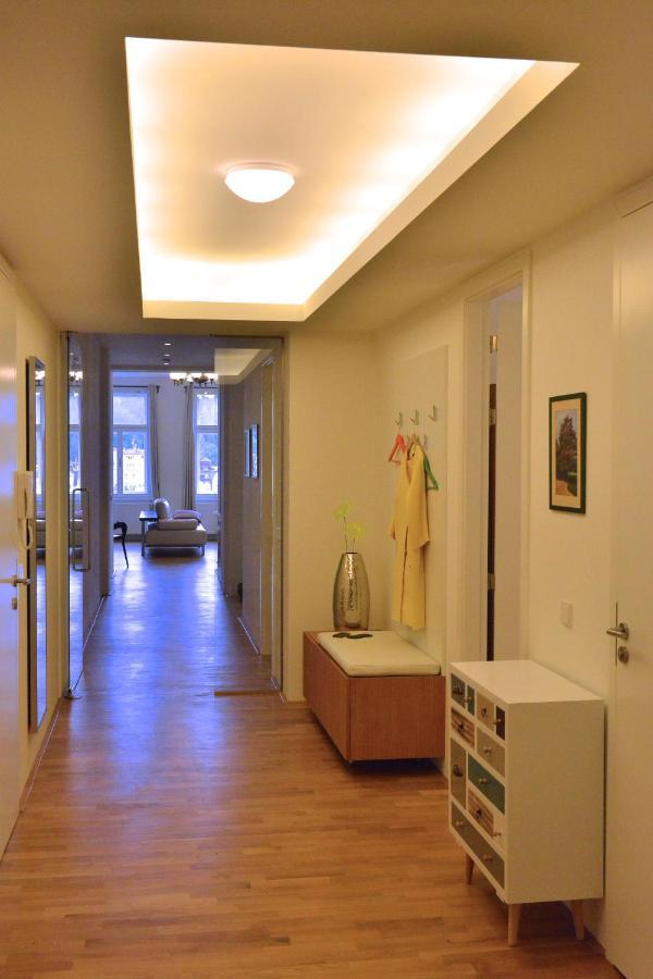 Kolonada Luxury 3 Bedroom Apartment Manes Mariánské Lázně Kültér fotó