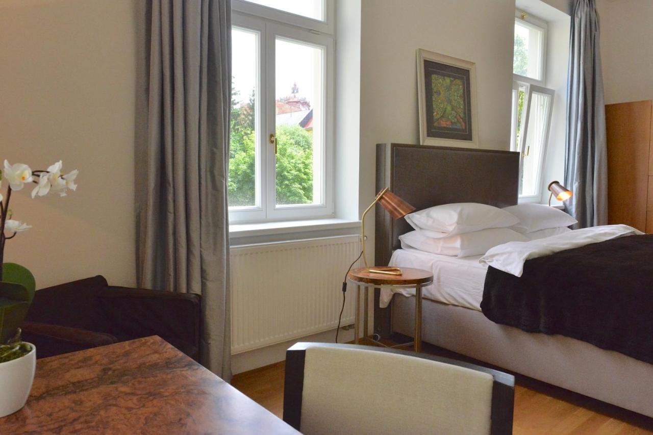 Kolonada Luxury 3 Bedroom Apartment Manes Mariánské Lázně Kültér fotó