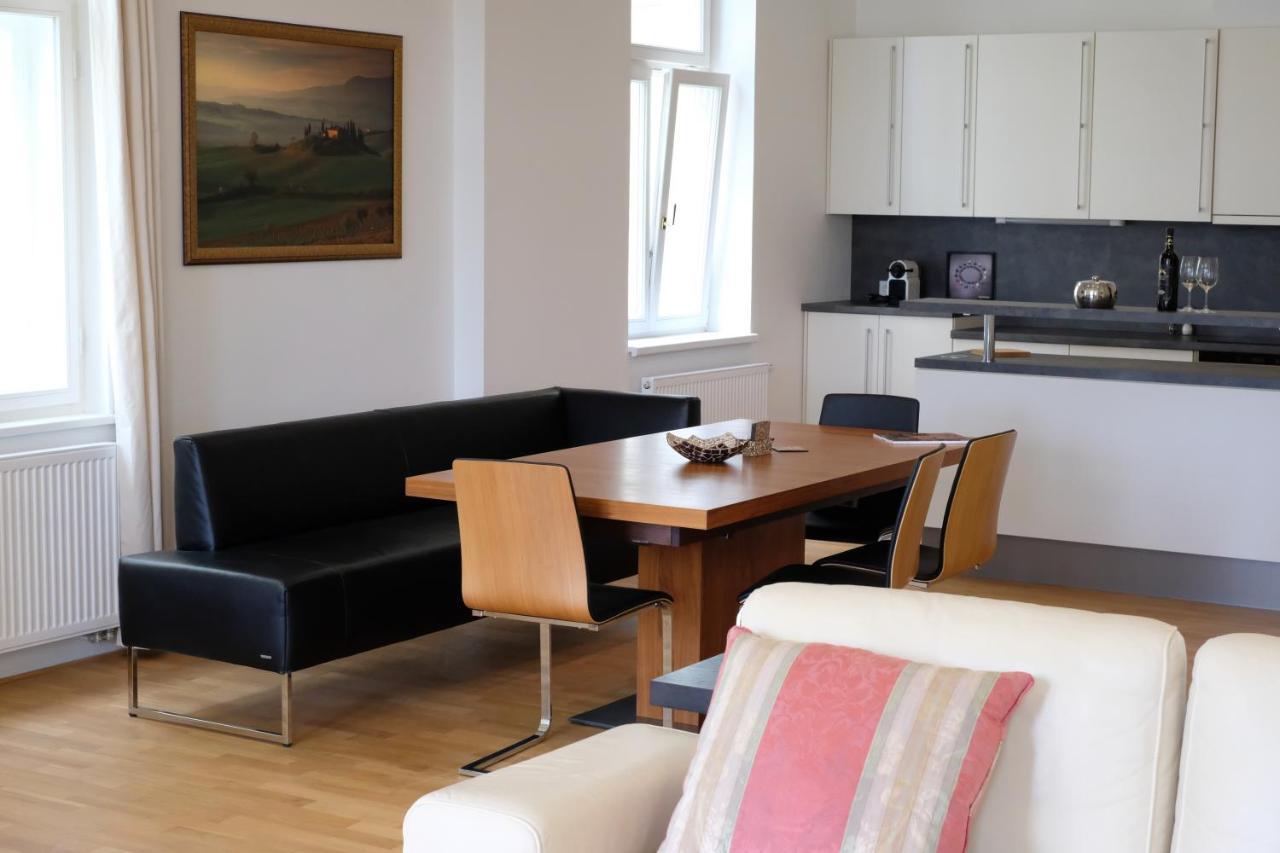 Kolonada Luxury 3 Bedroom Apartment Manes Mariánské Lázně Kültér fotó