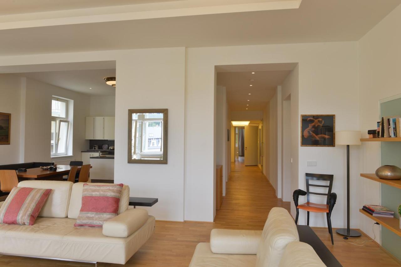Kolonada Luxury 3 Bedroom Apartment Manes Mariánské Lázně Kültér fotó